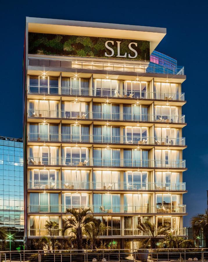 Hotel SLS Buenos Aires Puerto Madero Exterior foto The hotel at night